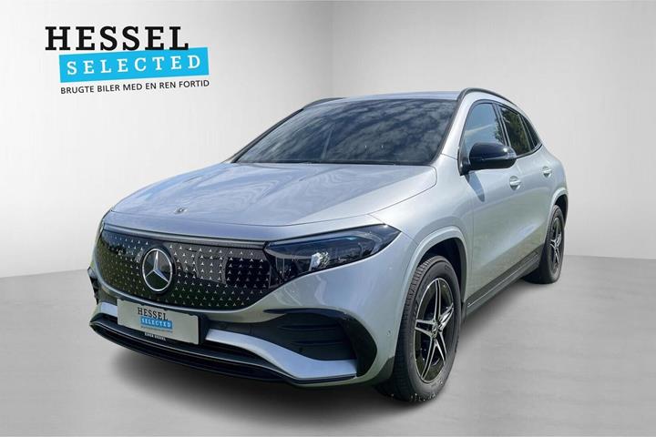 Sølv Mercedes EQA250+ fra 2025 set udefra
