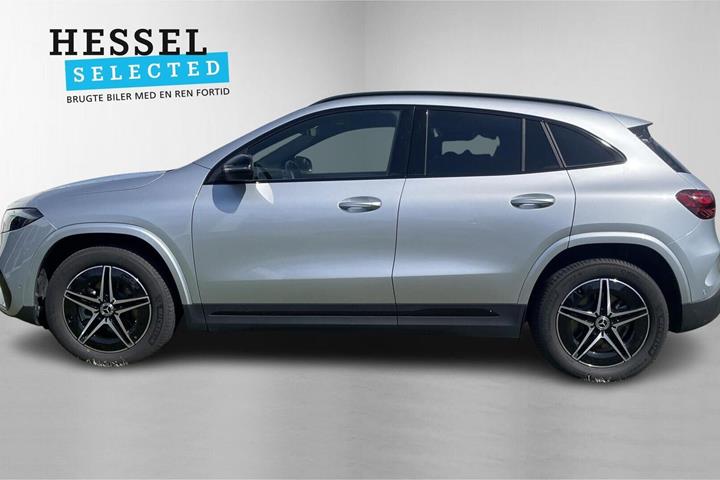 Sølv Mercedes EQA250+ fra 2025