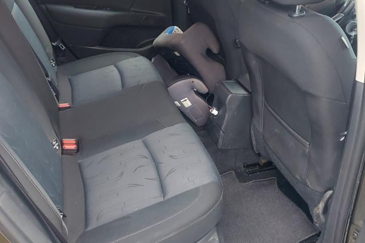 Brun Citroën C4 fra 2013