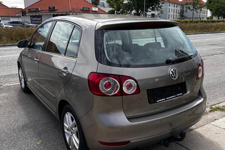 Hvid VW Golf Plus fra 2012