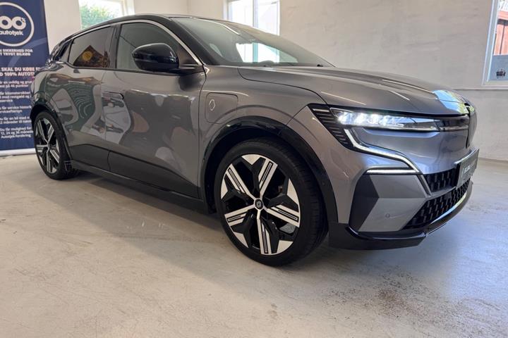 Grå Renault Megane E-Tech fra 2024