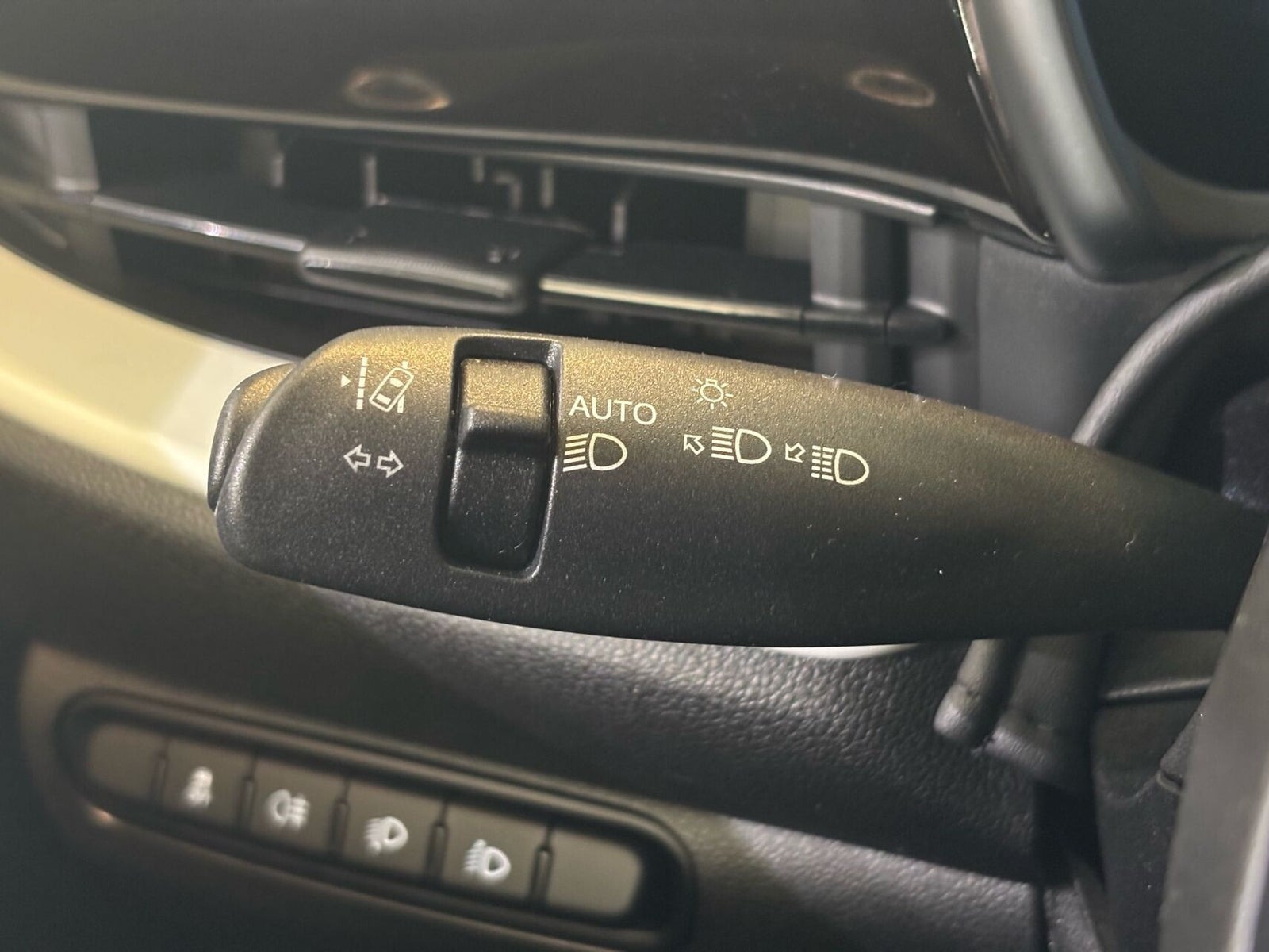 Hvid Fiat 500e fra 2021