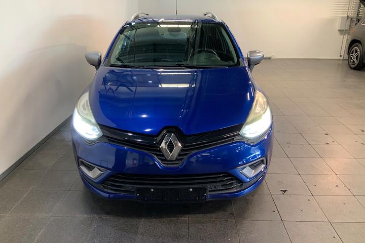 Blå Renault Clio IV fra 2016