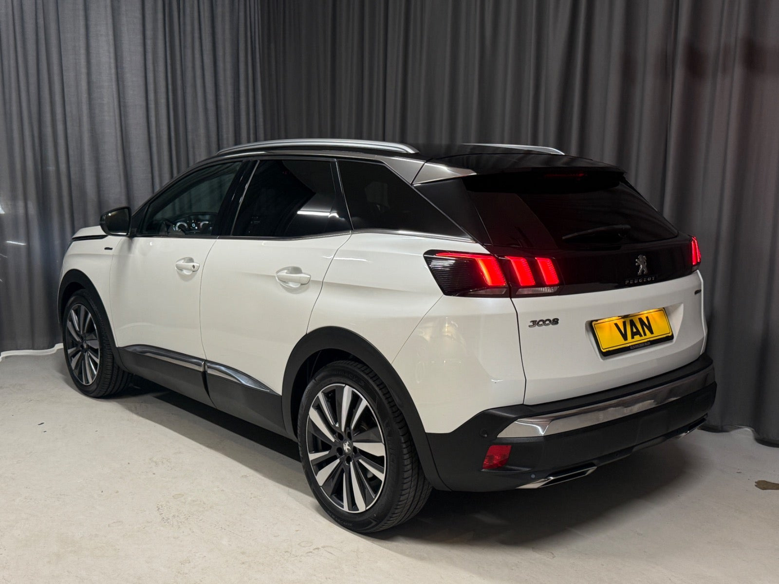 Hvid Peugeot 3008 fra 2019