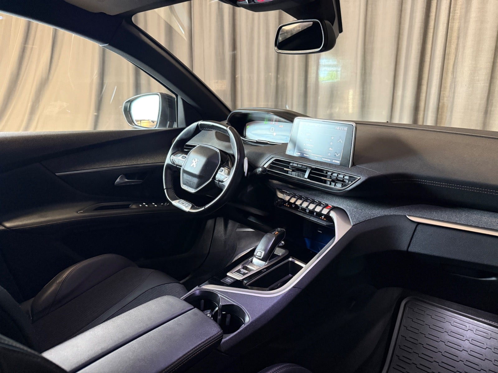 Hvid Peugeot 3008 fra 2019