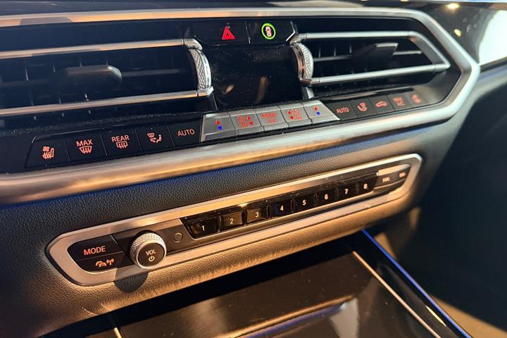 undefined BMW X5 fra 2021