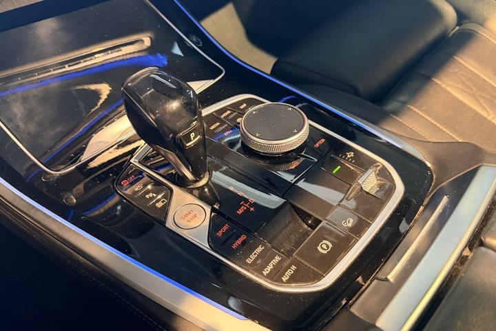 undefined BMW X5 fra 2021