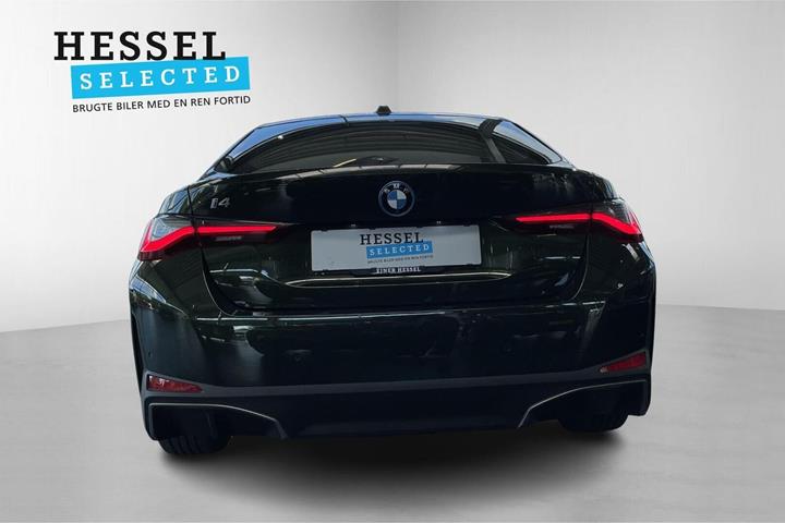 Grøn BMW i4 fra 2023