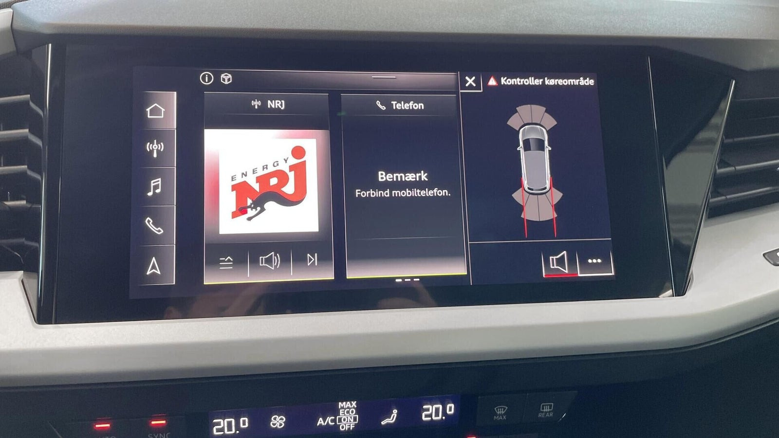 Grå Audi Q4 e-tron fra 2023