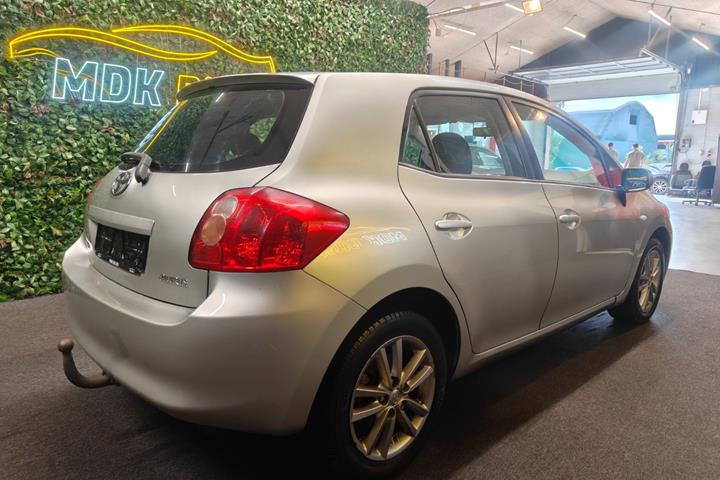 undefined Toyota Auris fra 2009