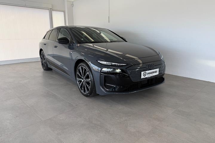 Grå Audi A6 e-tron fra 2025