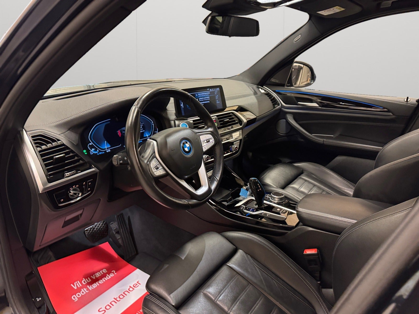 Blå BMW iX3 fra 2021
