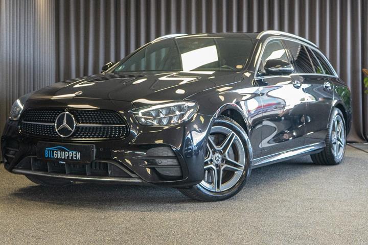 Sort Mercedes E300 de fra 2022