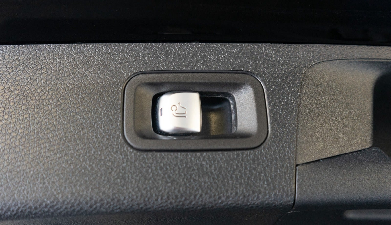 Sort Mercedes E300 de fra 2022