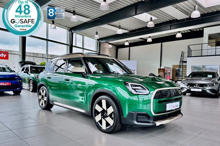 Grøn Mini Countryman SE fra 2024