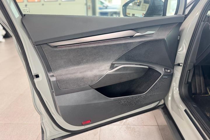 Grå Skoda Elroq fra 2026