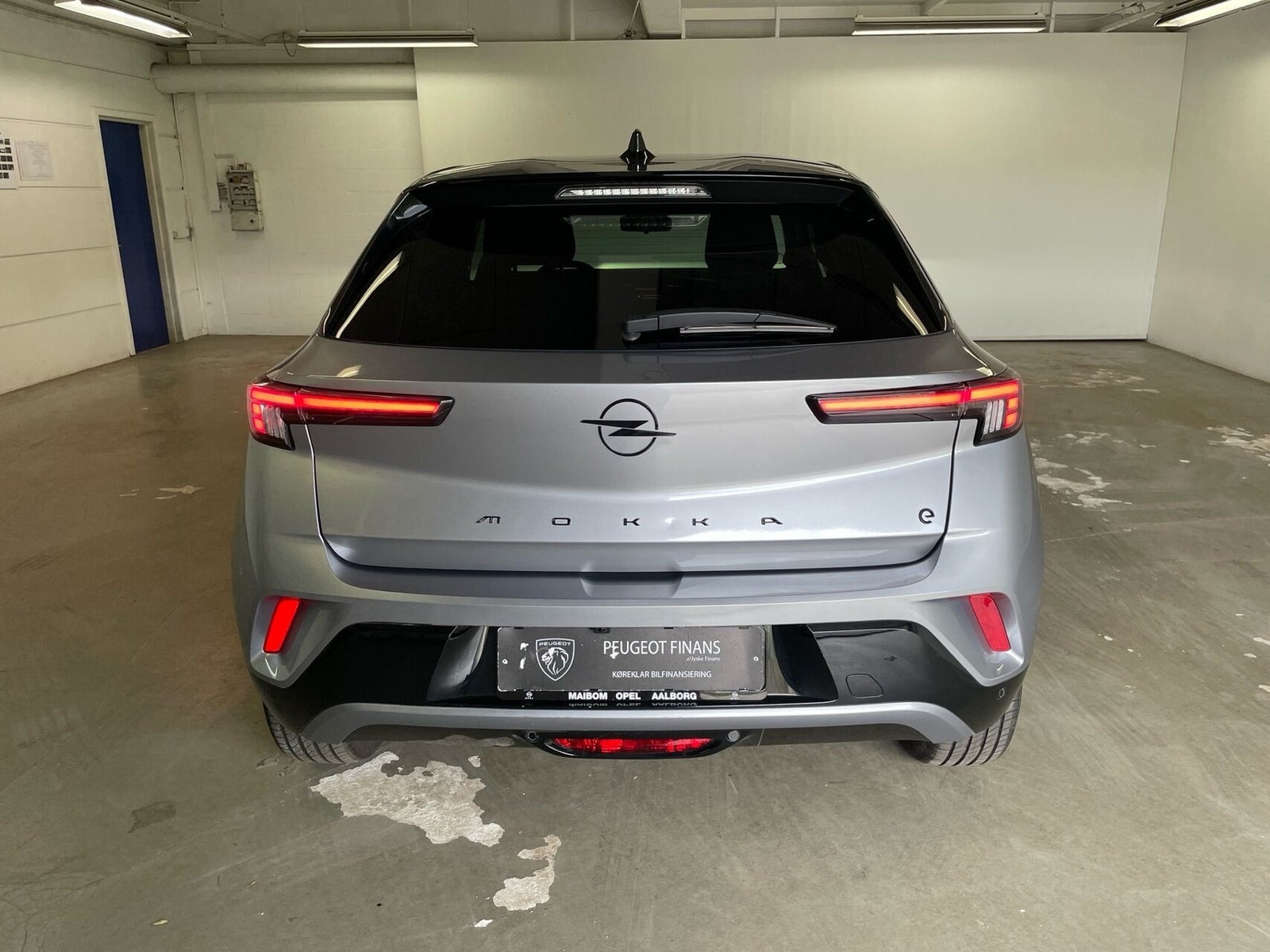 Sølv Opel Mokka-e fra 2024