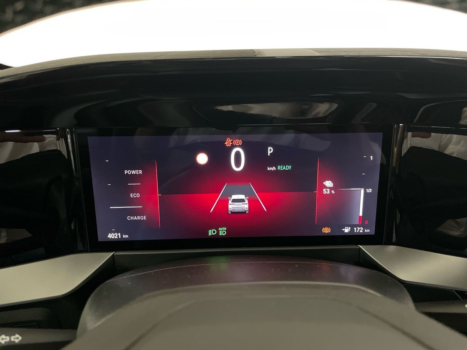 Sølv Opel Mokka-e fra 2024