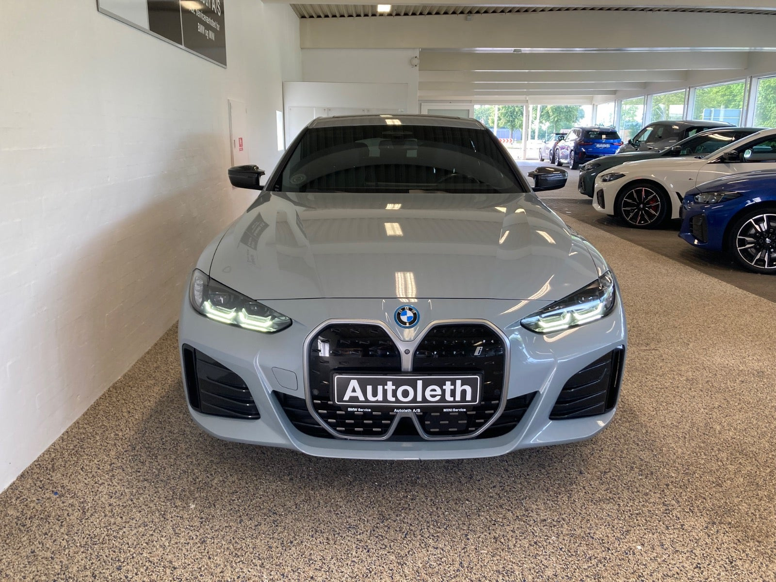 Grå BMW i4 fra 2022