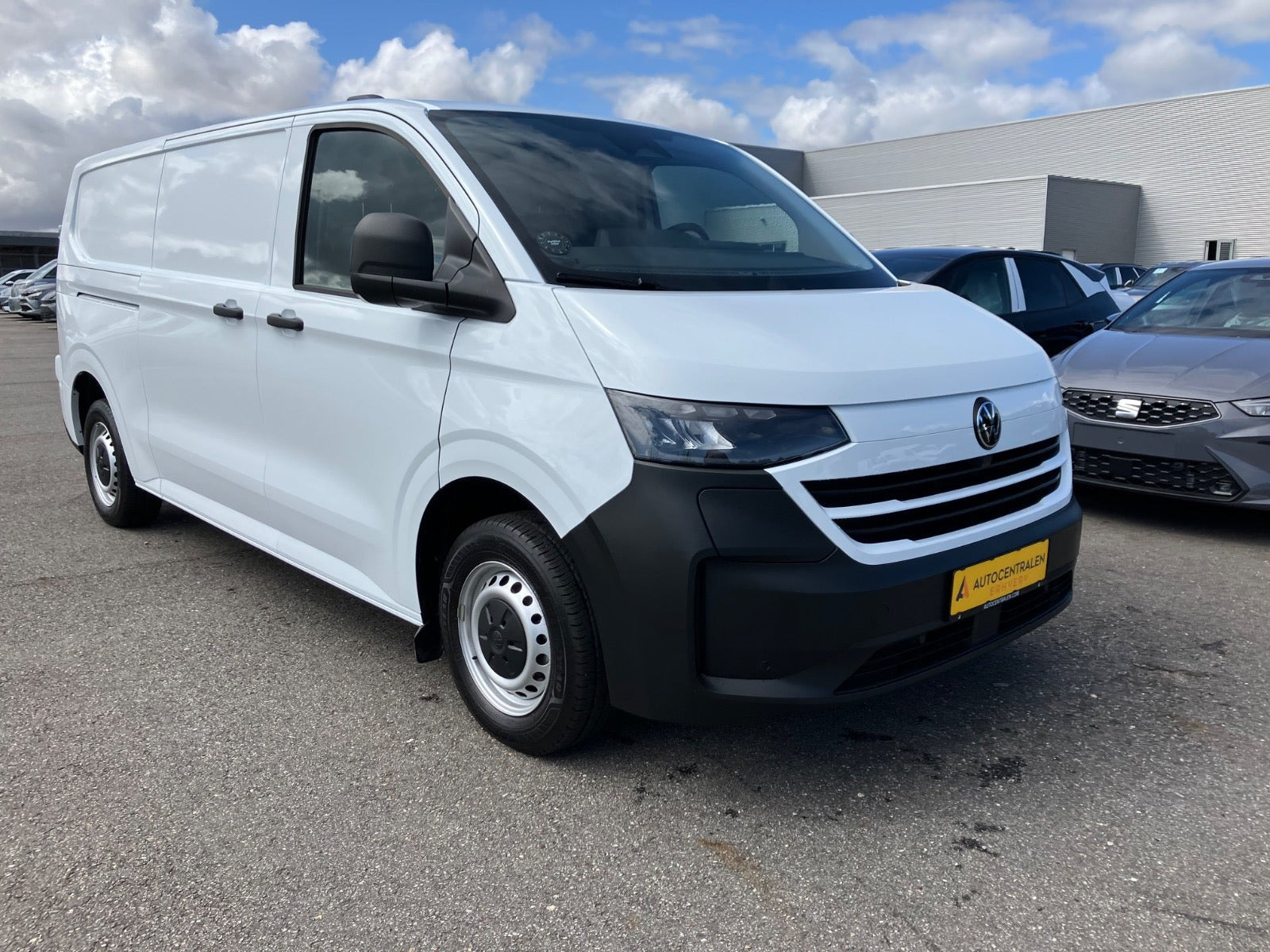Hvid VW e-Transporter fra 2025