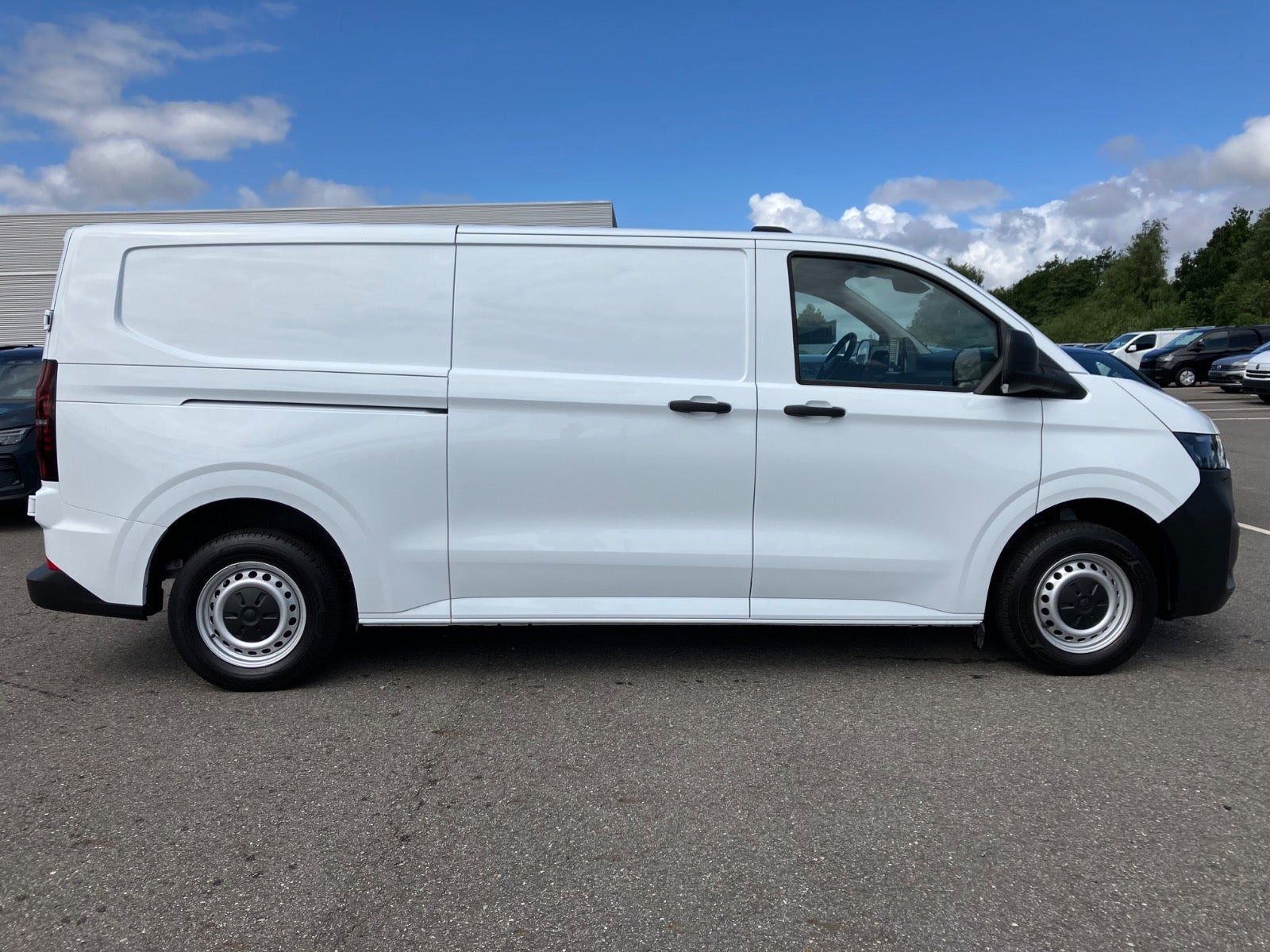 Hvid VW e-Transporter fra 2025