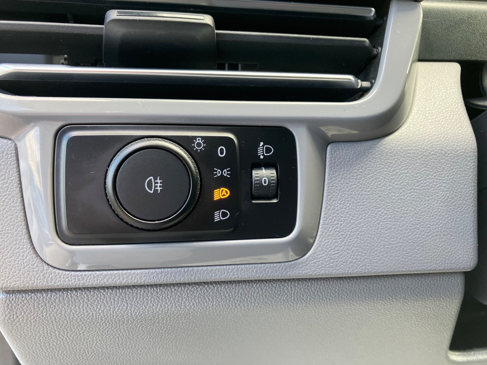 Hvid VW e-Transporter fra 2025