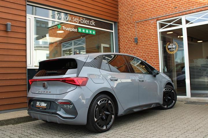 Grå Cupra Born fra 2025