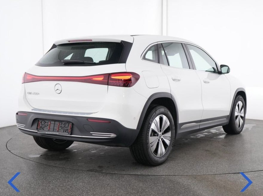 Hvid Mercedes EQA250+ fra 2025