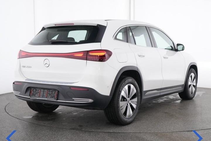 Hvid Mercedes EQA250+ fra 2025