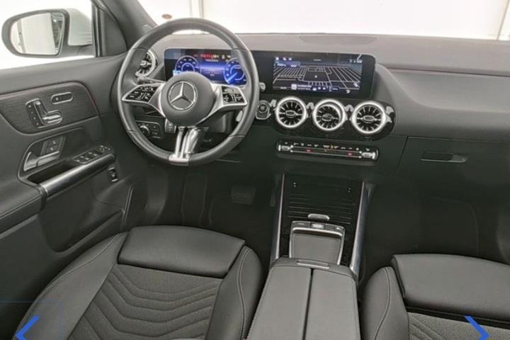 Hvid Mercedes EQA250+ fra 2025