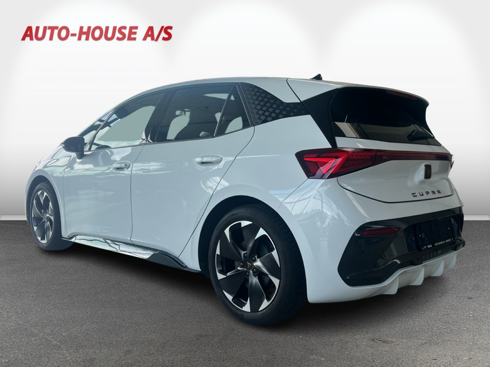 Hvid Cupra Born fra 2024