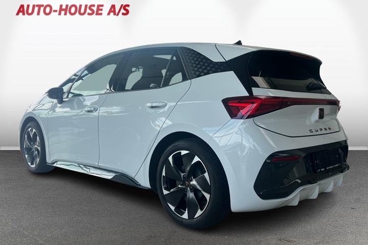 Hvid Cupra Born fra 2024