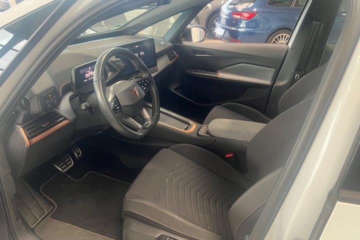 Hvid Cupra Born fra 2024