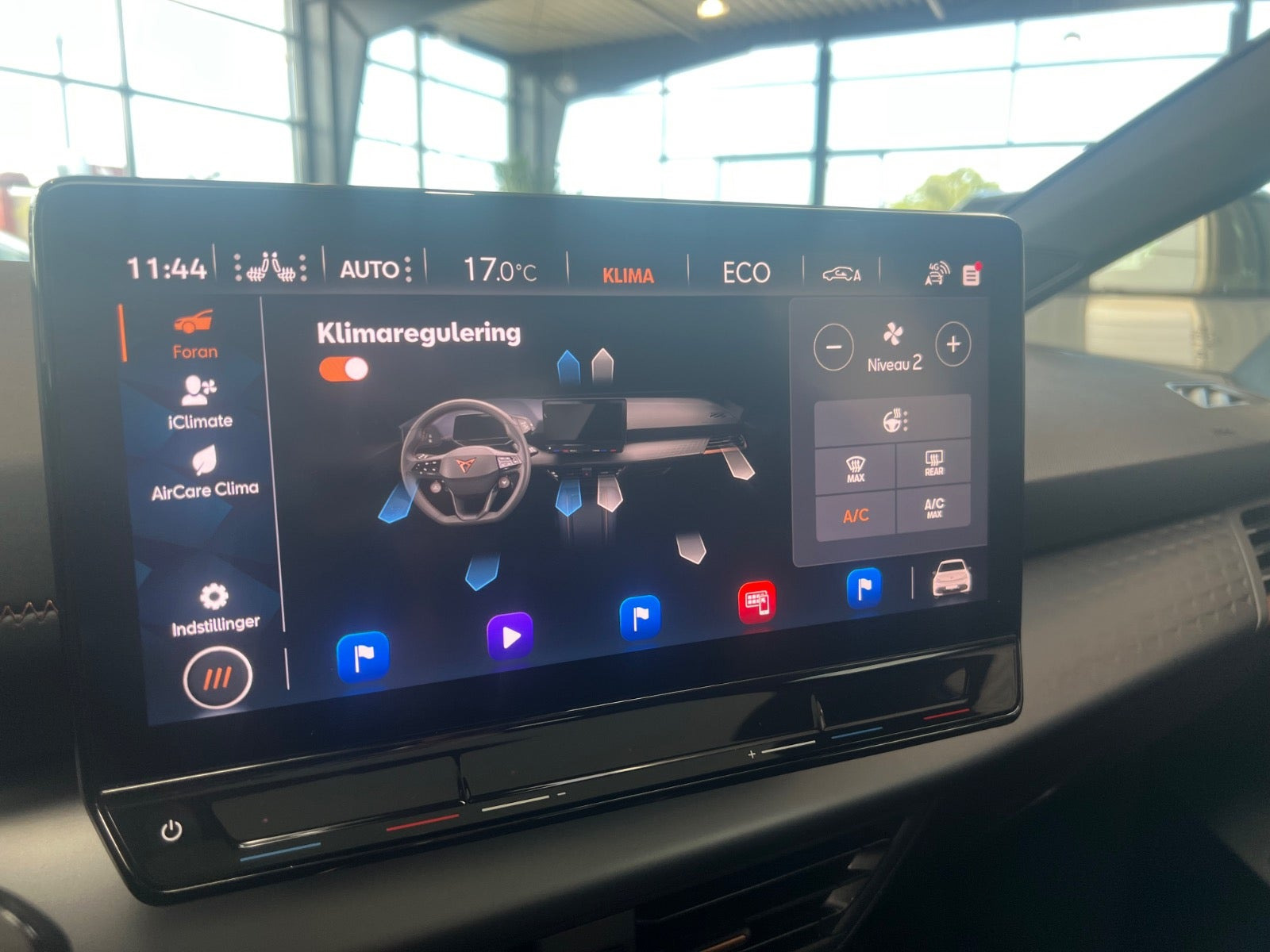 Hvid Cupra Born fra 2024