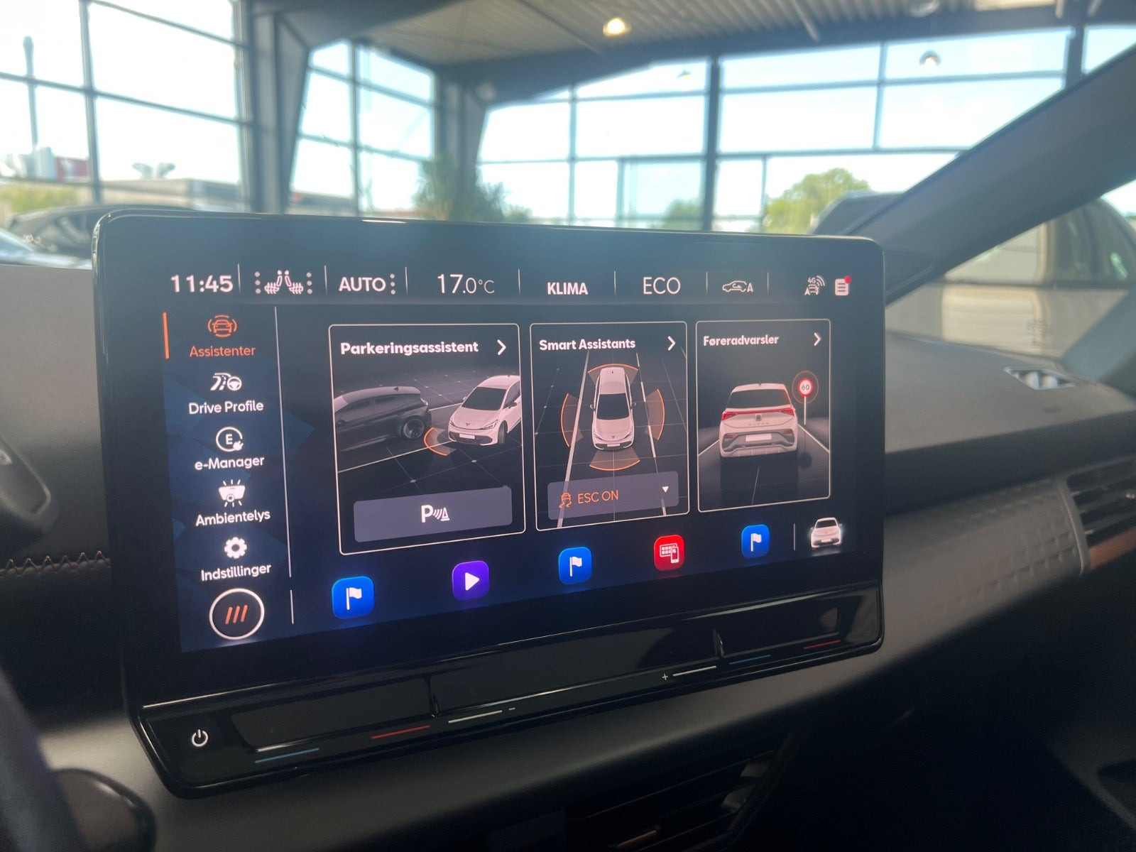 Hvid Cupra Born fra 2024