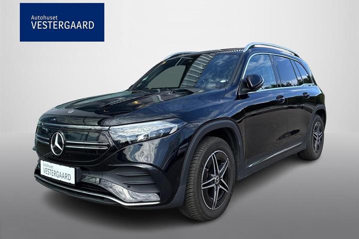 Sort Mercedes EQB250+ fra 2023 set udefra
