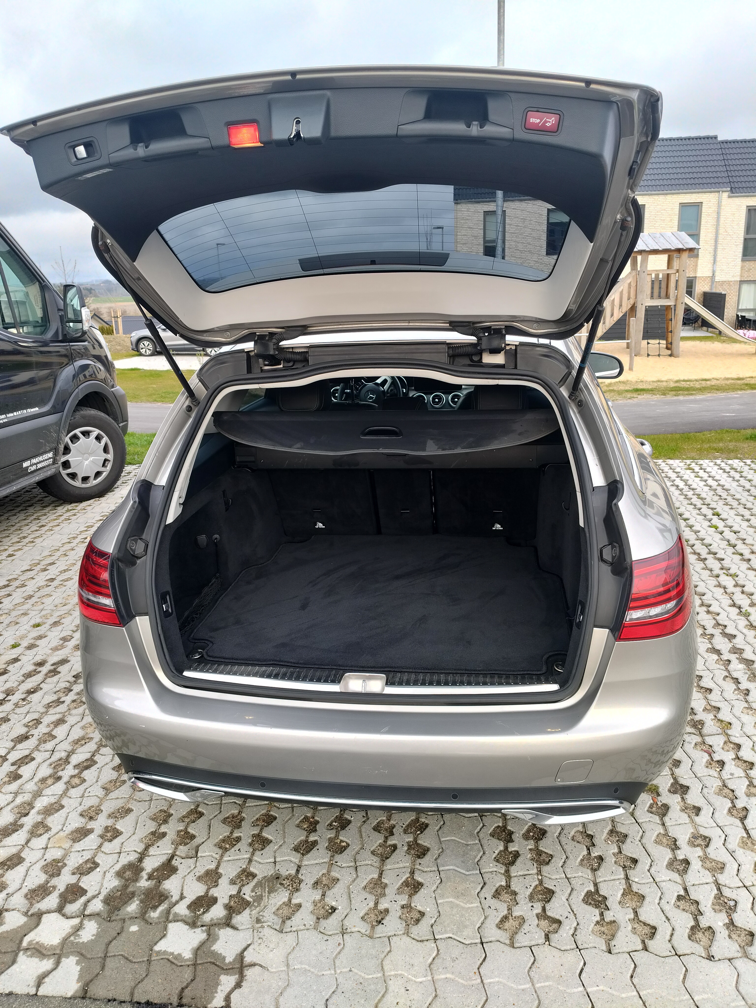 Grå Mercedes C-Klasse fra 2019