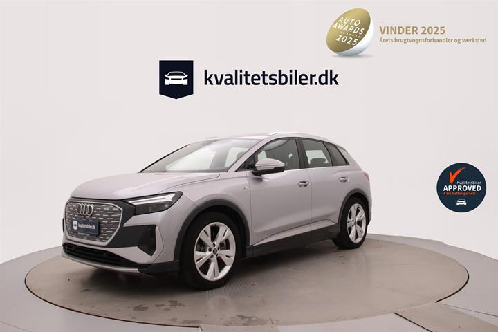Sølv Audi Q4 fra 2023 set udefra