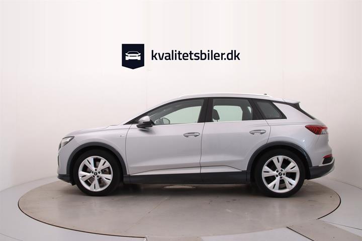 Sølv Audi Q4 fra 2023