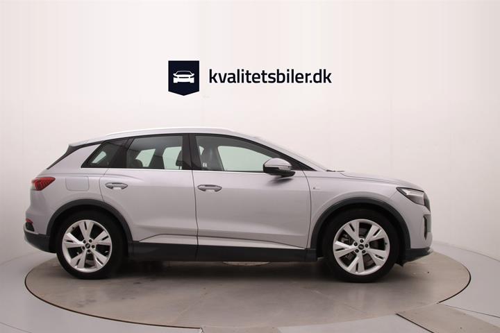 Sølv Audi Q4 fra 2023