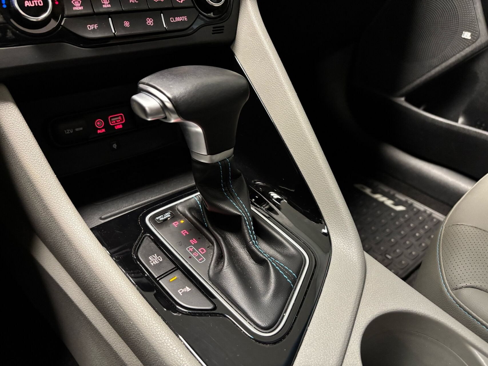 Sort Kia Niro fra 2018