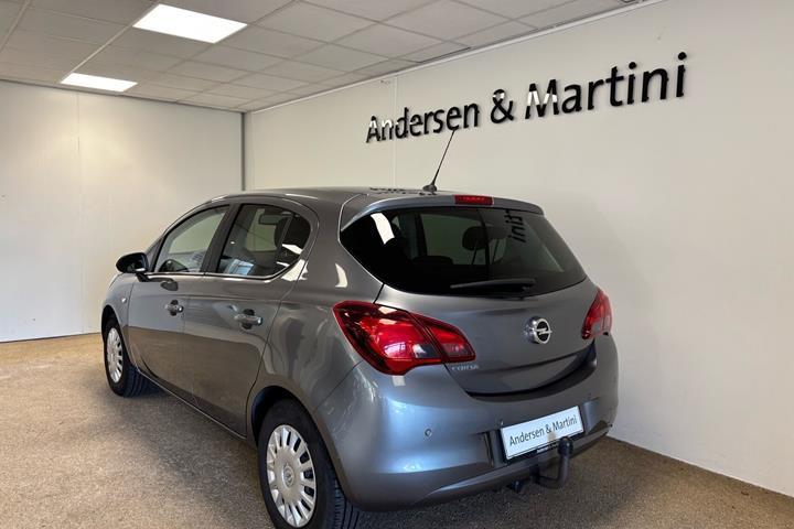 Grå Opel Corsa fra 2019