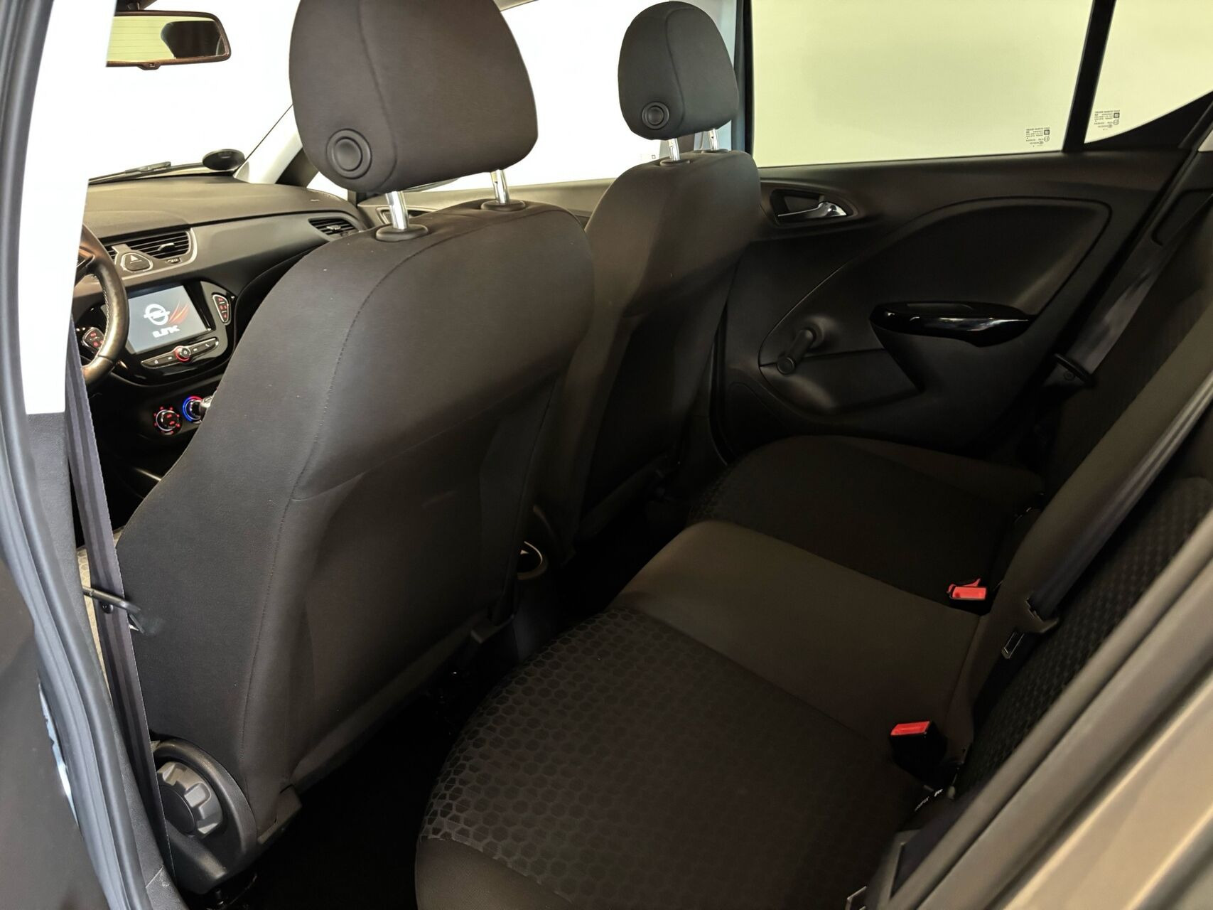 Grå Opel Corsa fra 2019