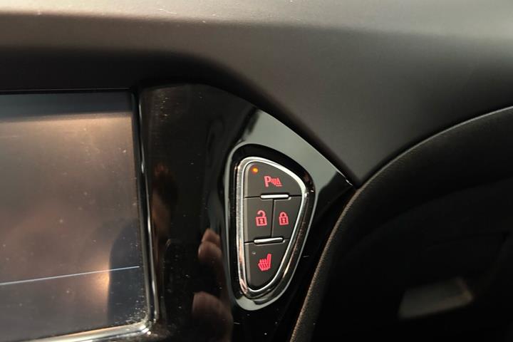 Grå Opel Corsa fra 2019