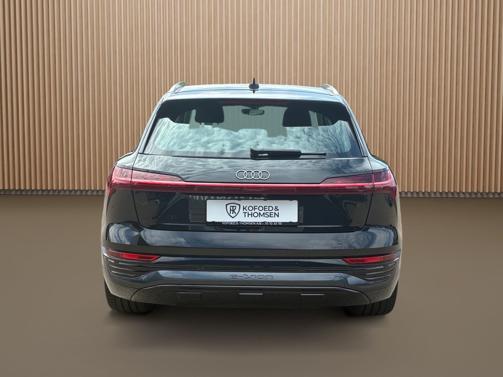 Sort Audi Q8 fra 2023