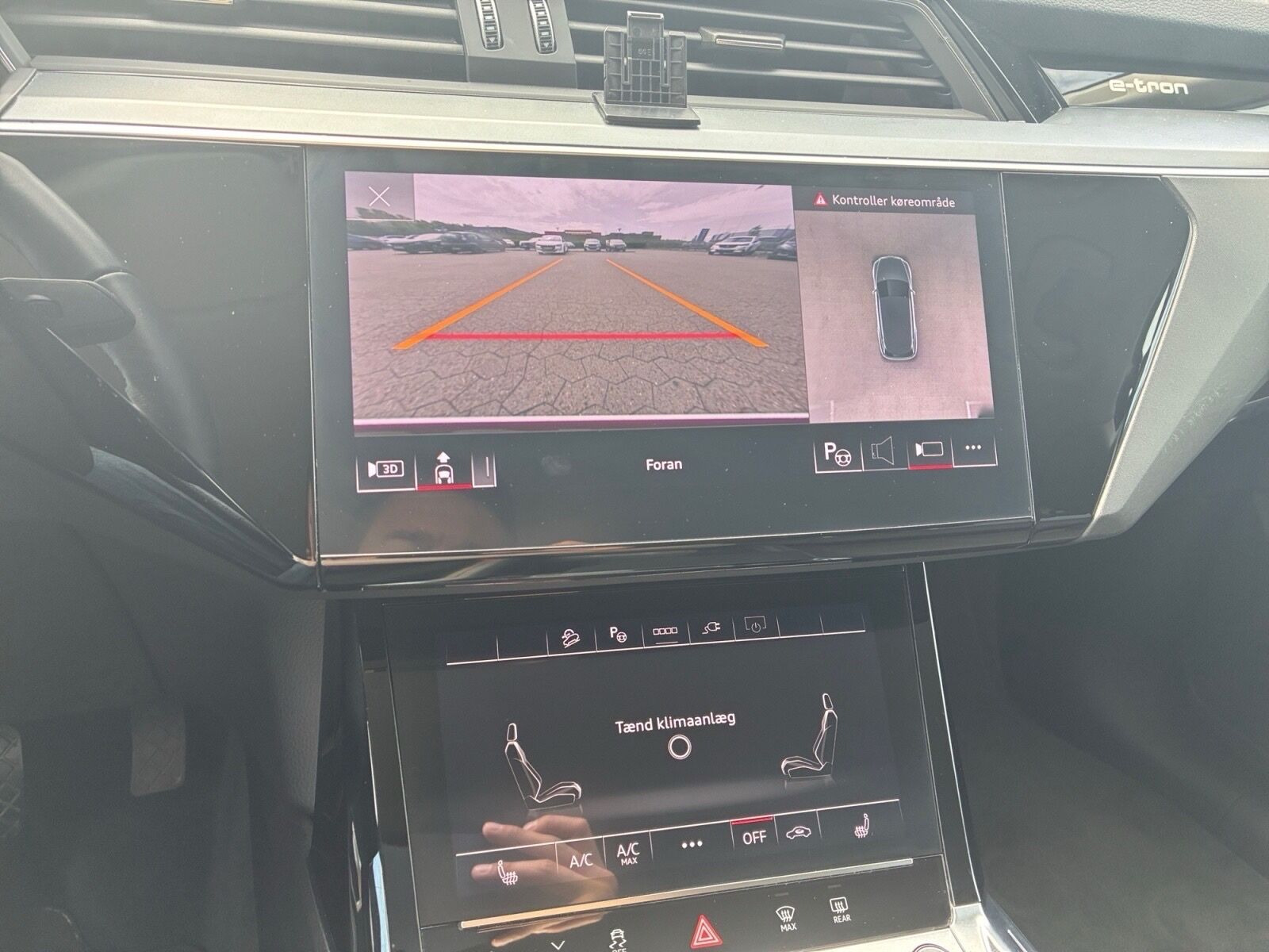 Sort Audi Q8 fra 2023