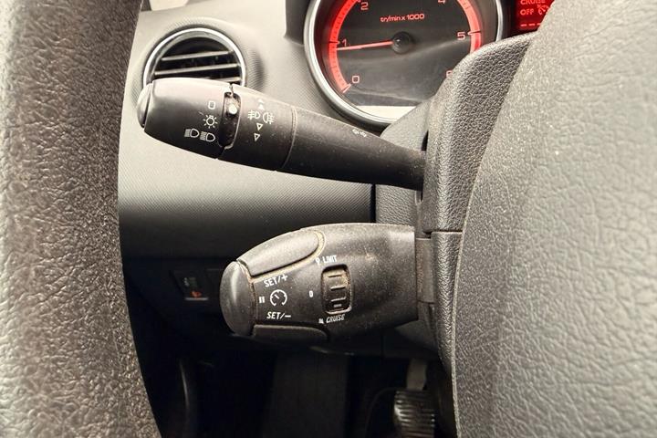 Sort Peugeot 308 fra 2011