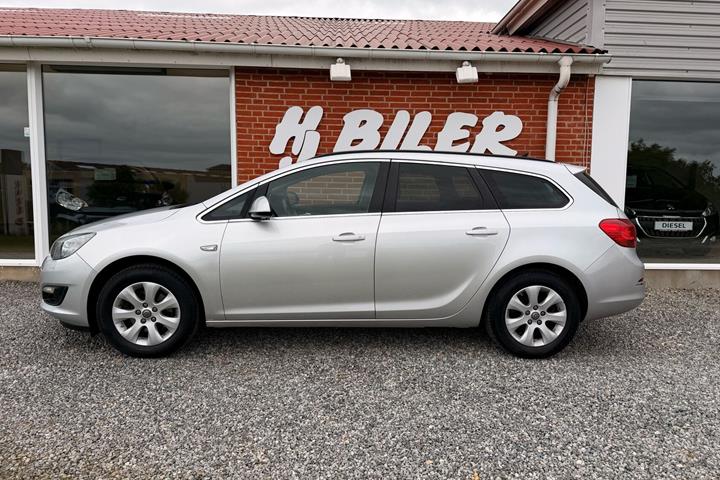 Sølv Opel Astra fra 2015