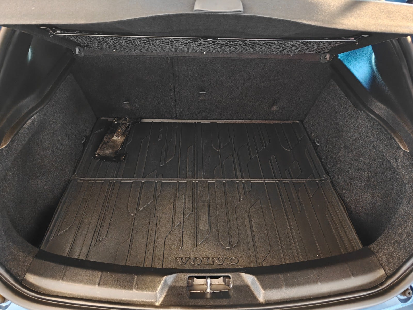 Blå Volvo V40 fra 2017