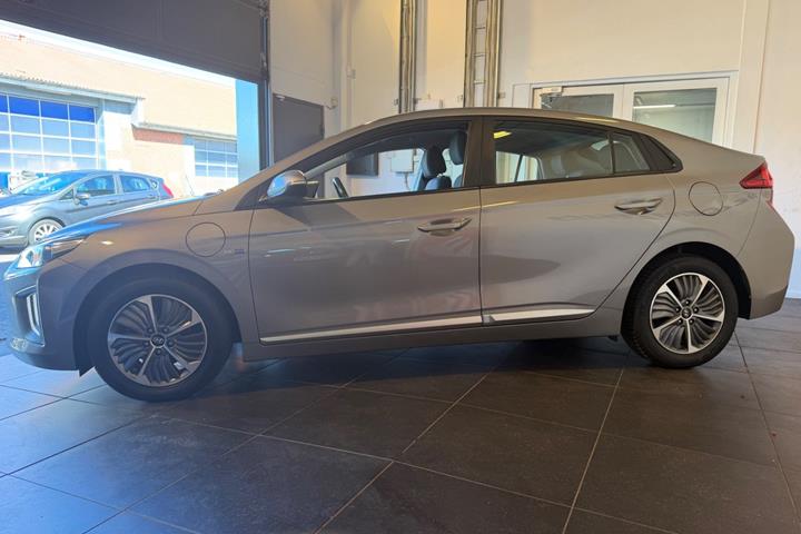 Grå Hyundai Ioniq fra 2020